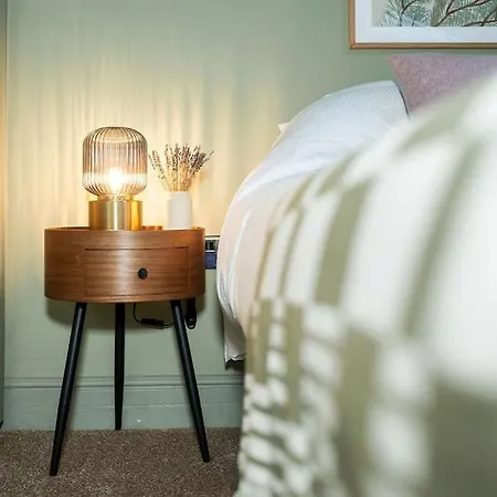 Highthorne House Apartment