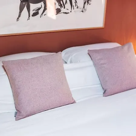 Highthorne House Apartment *